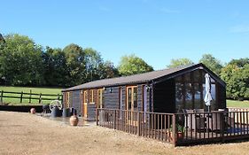 Stable Lodge With Cosy Log Fire & Optional Hot Tub